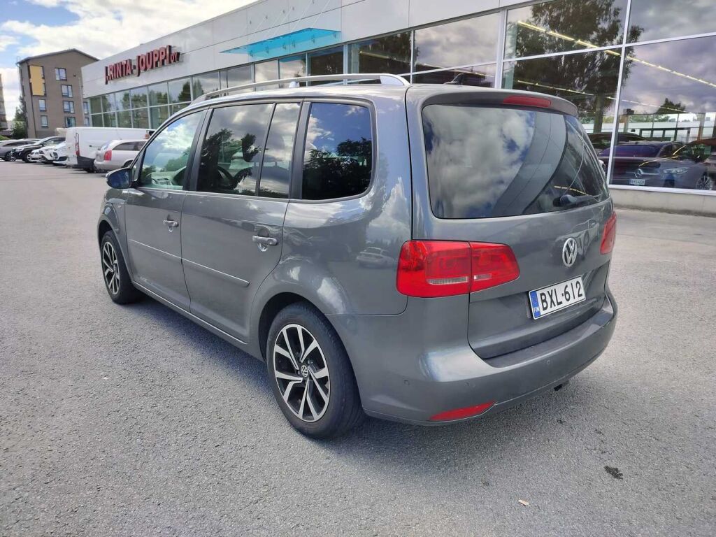 Volkswagen Touran 2014 Ruskea (beige)