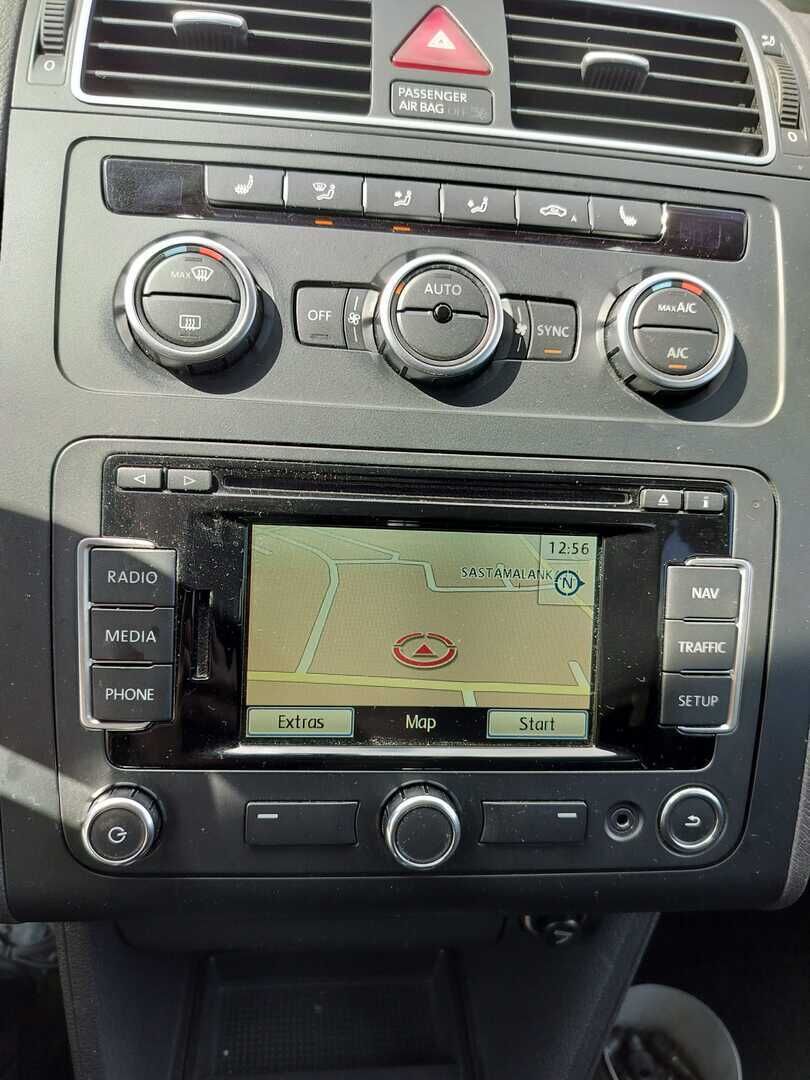 Volkswagen Touran 2014 Ruskea (beige)