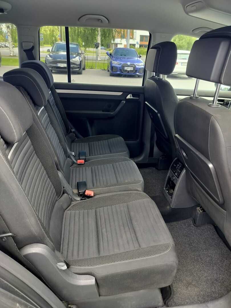 Volkswagen Touran 2014 Ruskea (beige)