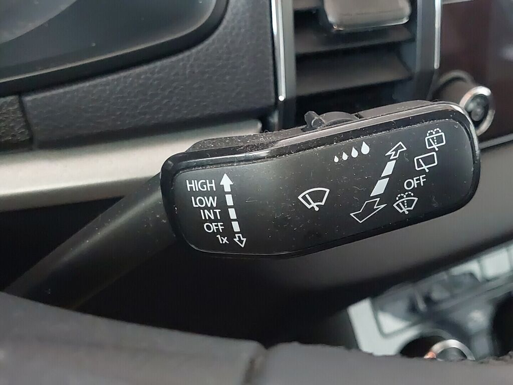 Skoda Karoq 2019 Harmaa