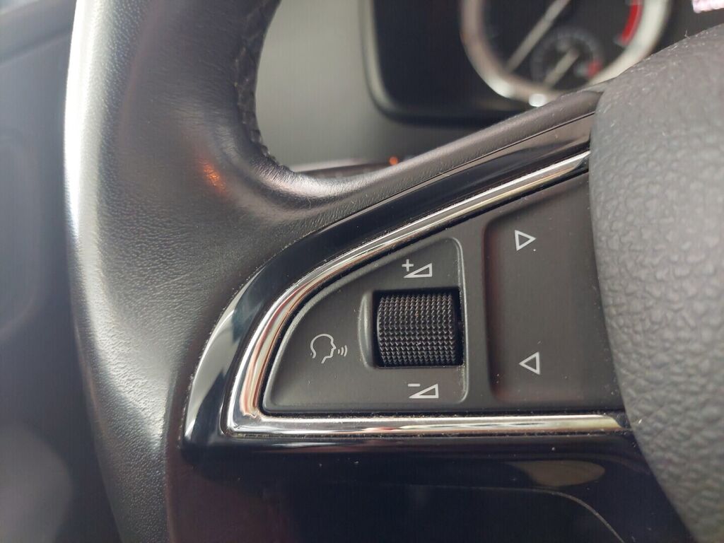 Skoda Karoq 2019 Harmaa