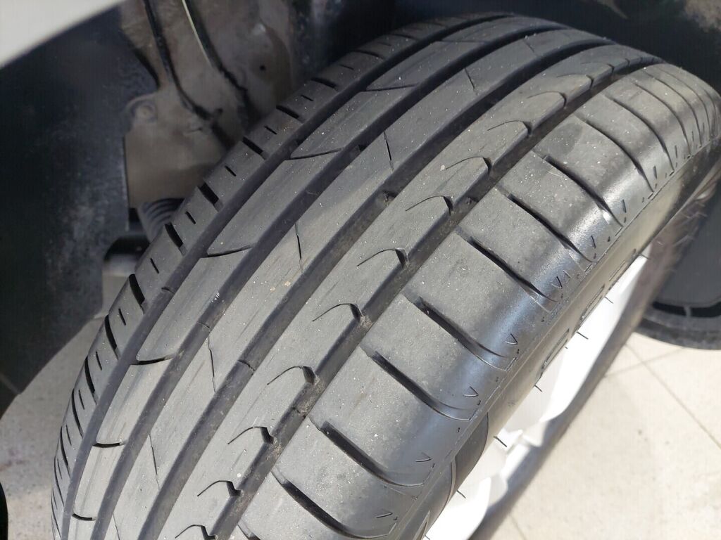 Skoda Karoq 2019 Harmaa