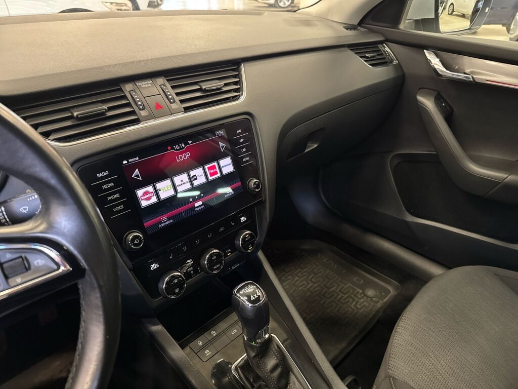 Skoda Octavia 2019 Harmaa