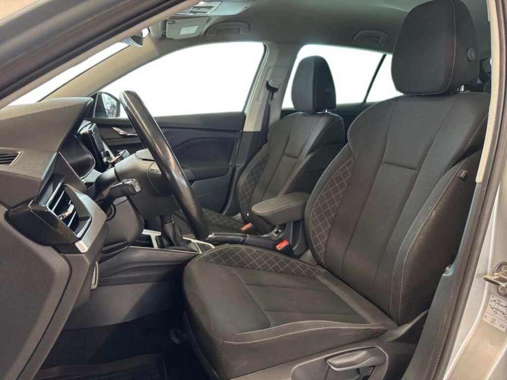 Skoda Scala 2019 Metallinhohto Hopea
