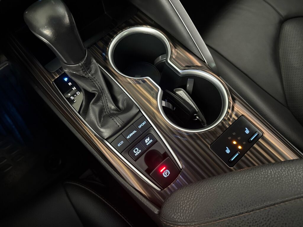 Toyota Camry 2019 Hopea