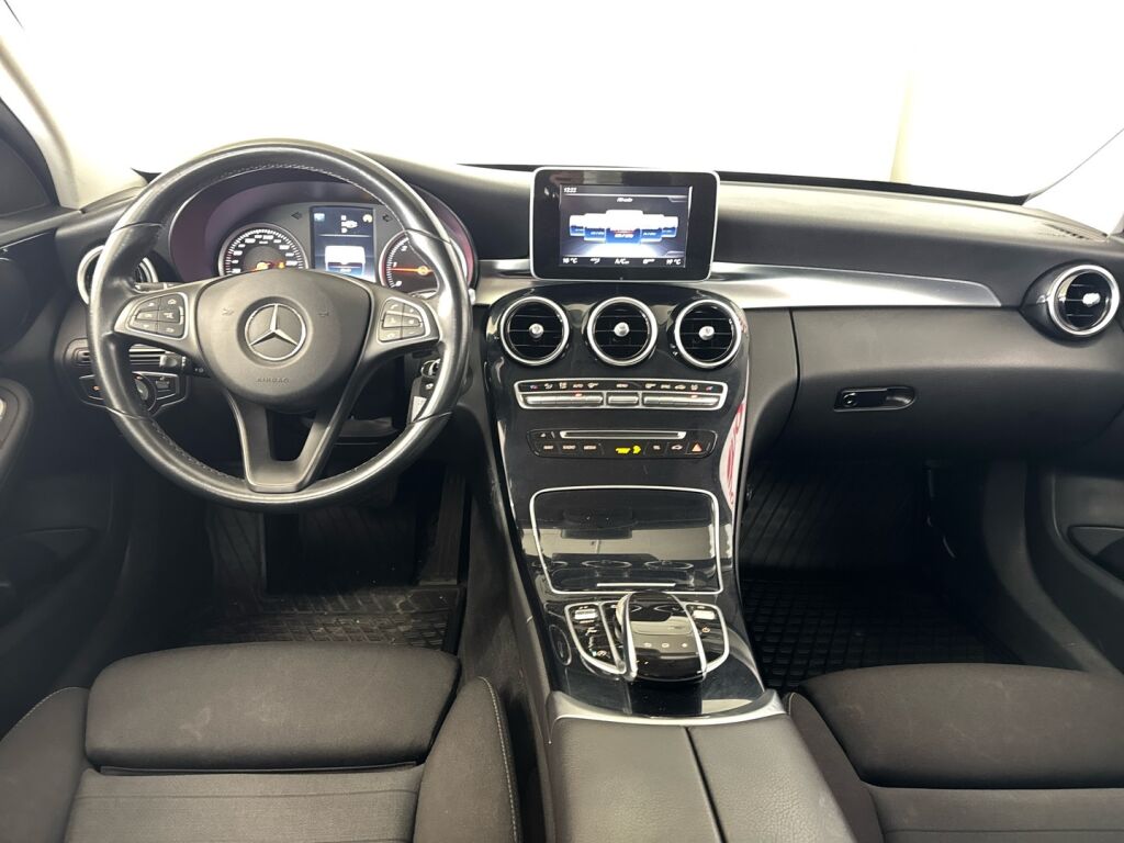 Mercedes-Benz C 2015 Musta