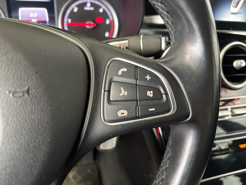 Mercedes-Benz C 2015 Musta