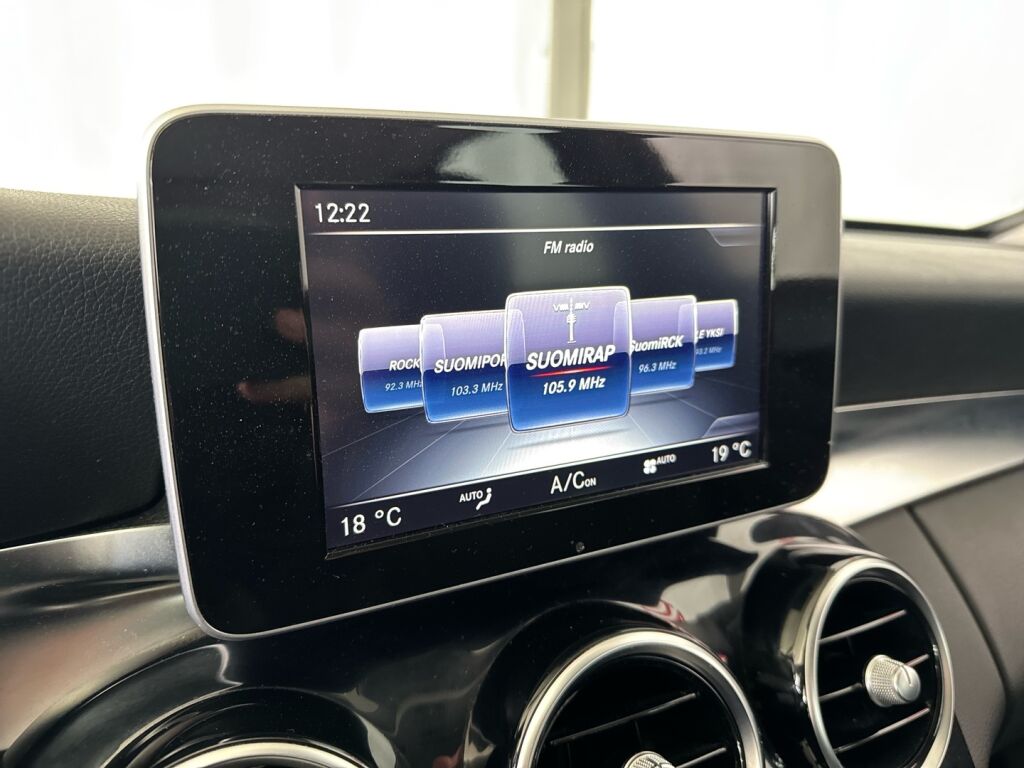 Mercedes-Benz C 2015 Musta