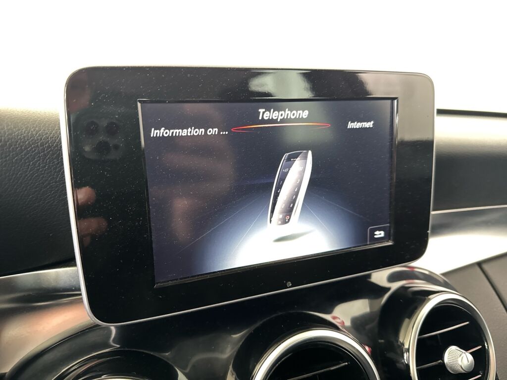 Mercedes-Benz C 2015 Musta