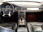 Volvo XC70 2010 Musta