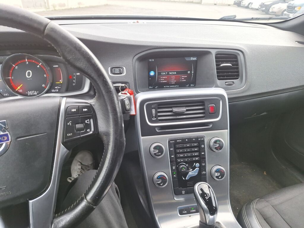 Volvo V60 2017 Valkoinen