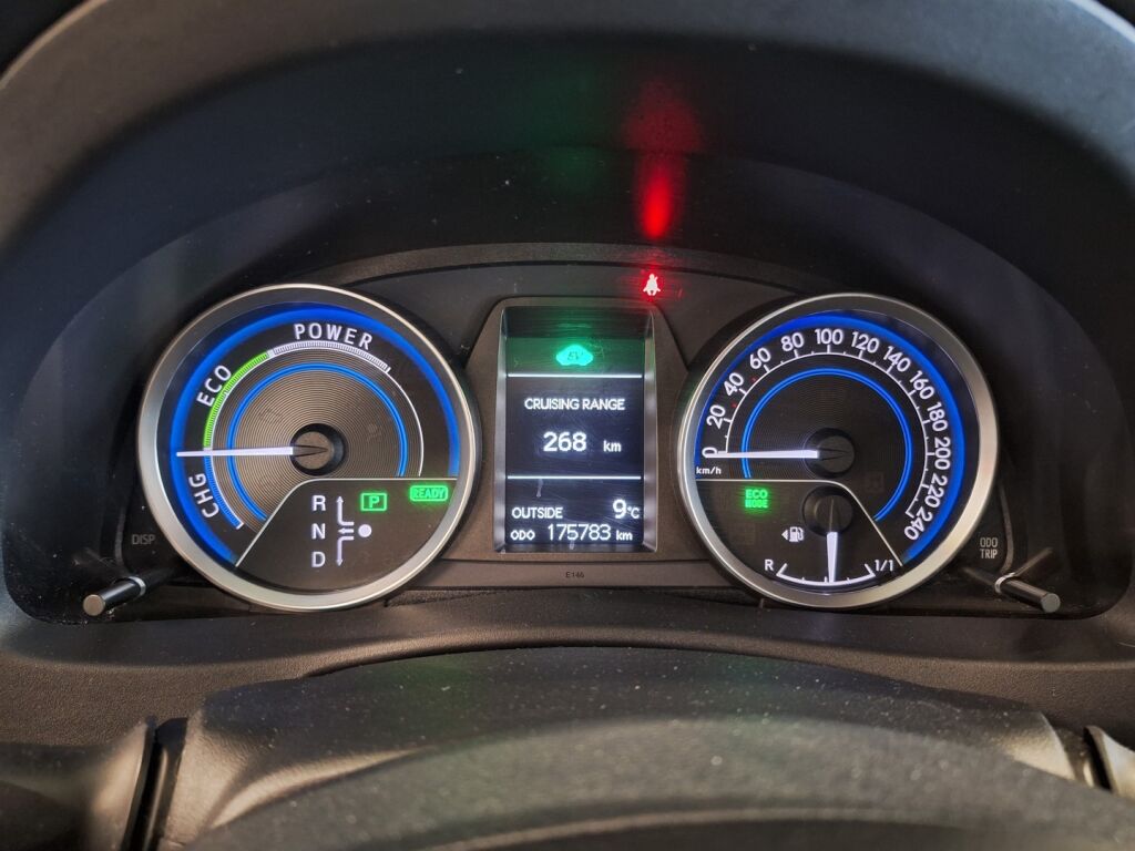 Toyota Auris 2013 Valkoinen