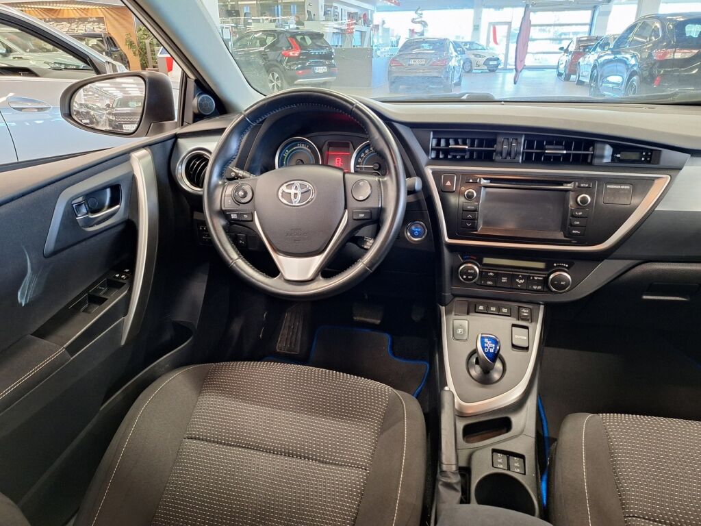 Toyota Auris 2013 Valkoinen