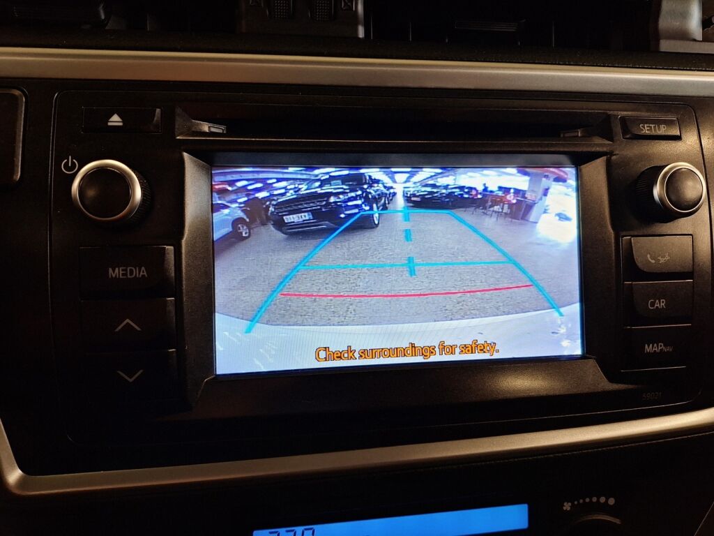 Toyota Auris 2013 Valkoinen