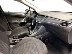 Opel Astra 2019 Valkoinen