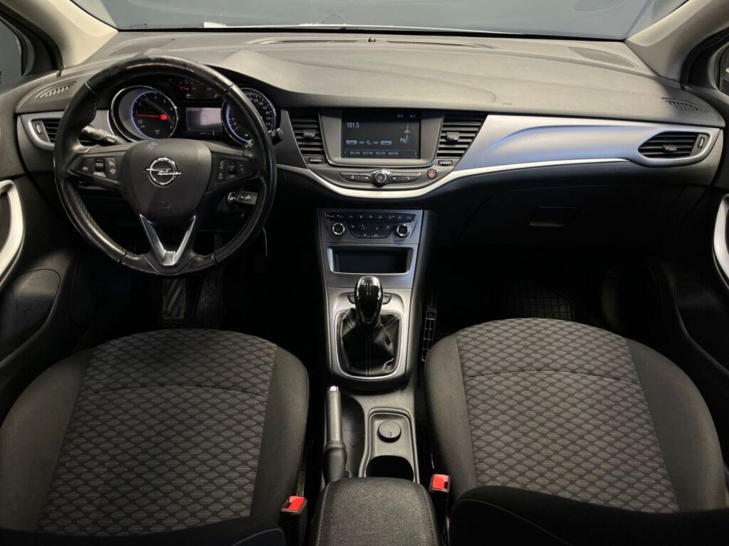 Opel Astra 2019 Valkoinen
