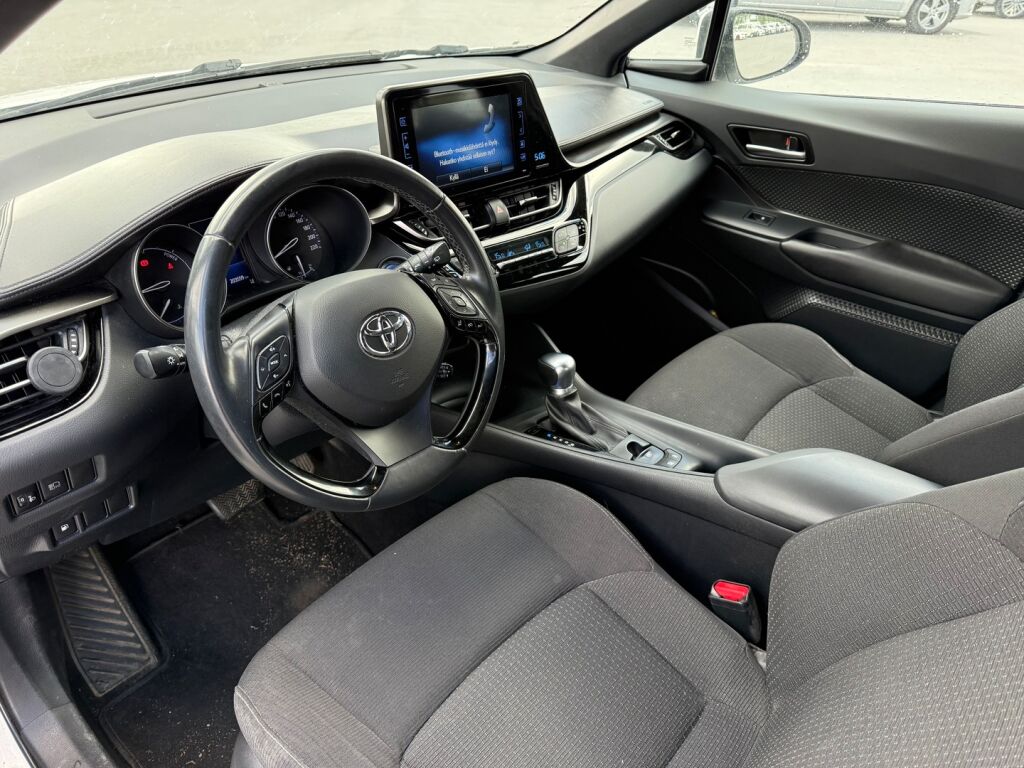 Toyota C-HR 2019 Valkoinen