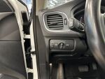 Volvo V40 2019 Valkoinen