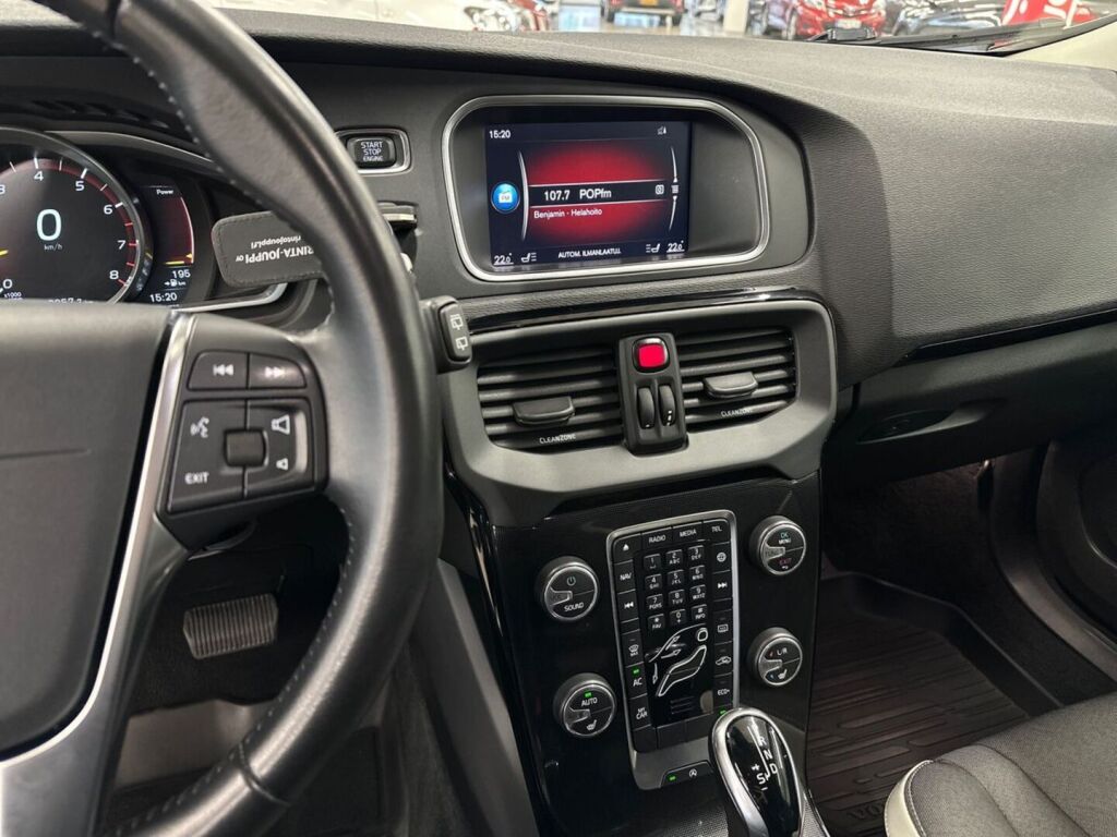Volvo V40 2019 Valkoinen