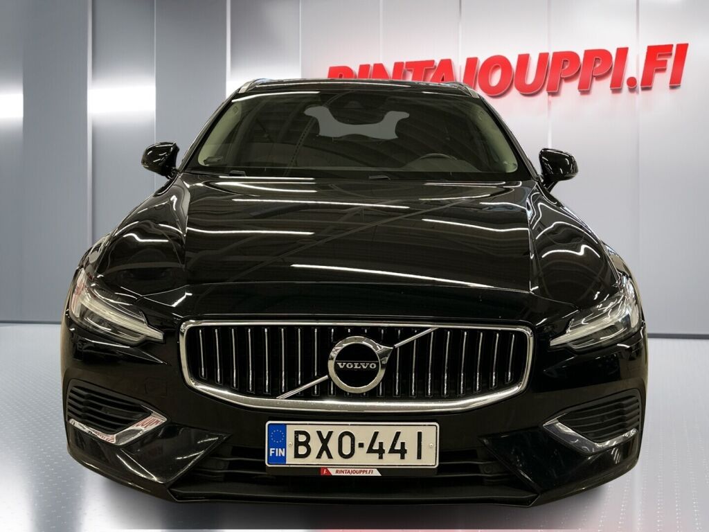 Volvo V60 2019 Musta