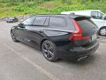 Volvo V60 2019 Musta