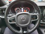 Volvo V60 2019 Musta