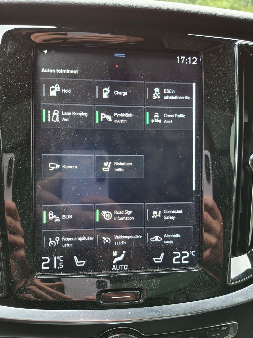 Volvo V60 2019 Musta