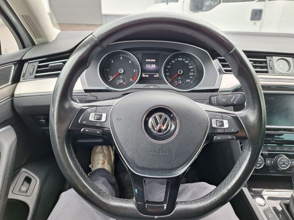 Volkswagen Passat 2016 Valkoinen