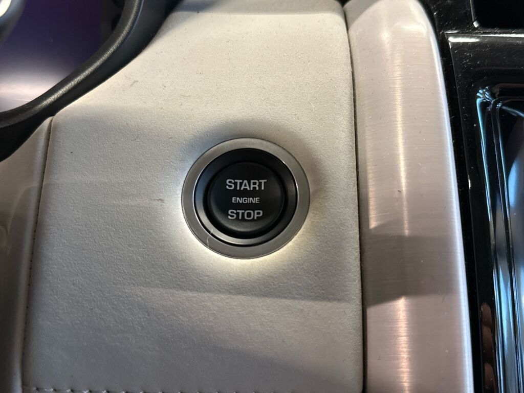 Land Rover Discovery 2020 Harmaa