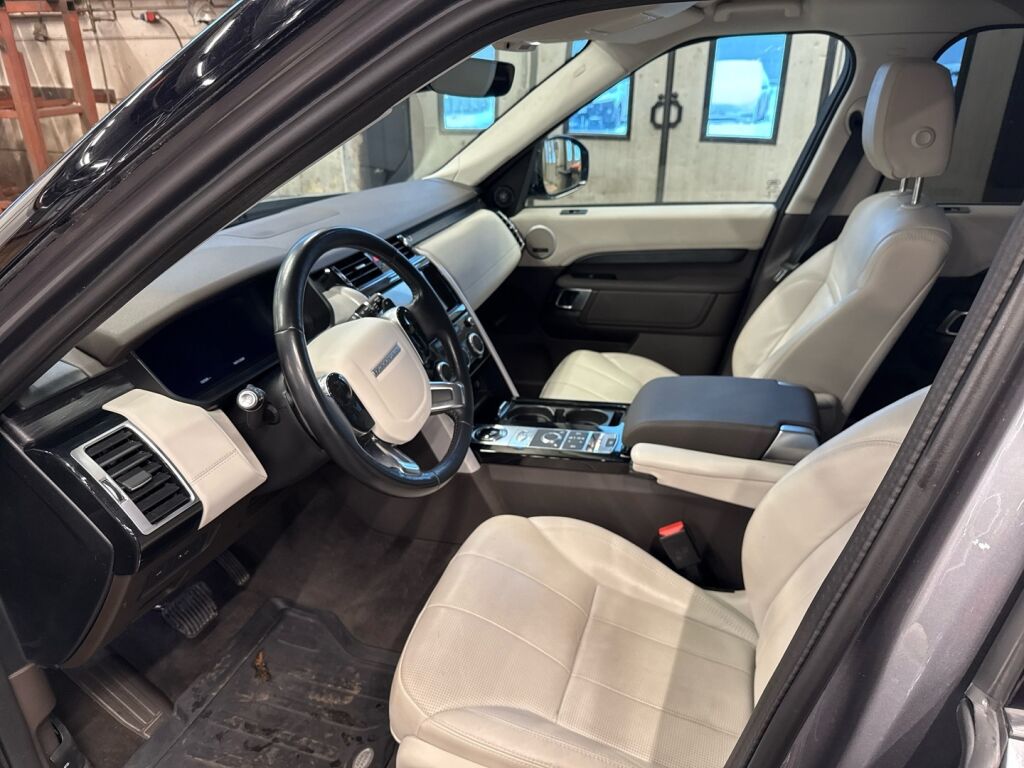 Land Rover Discovery 2020 Harmaa