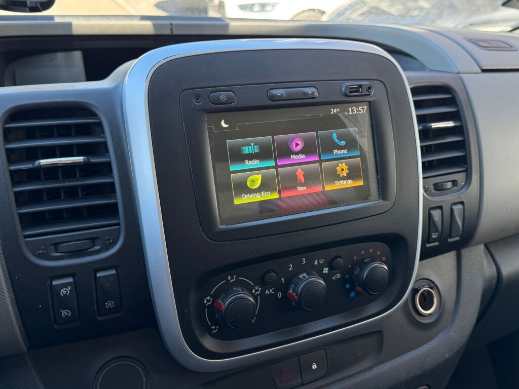 Nissan NV300 2019 Valkoinen