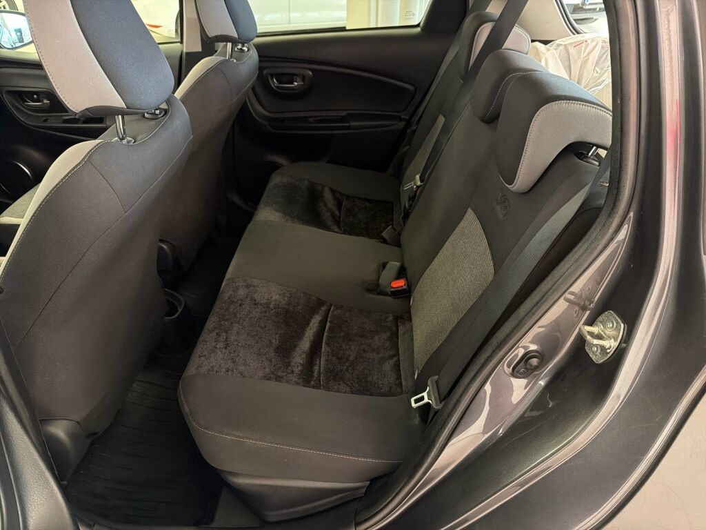 Toyota Yaris 2019 Harmaa