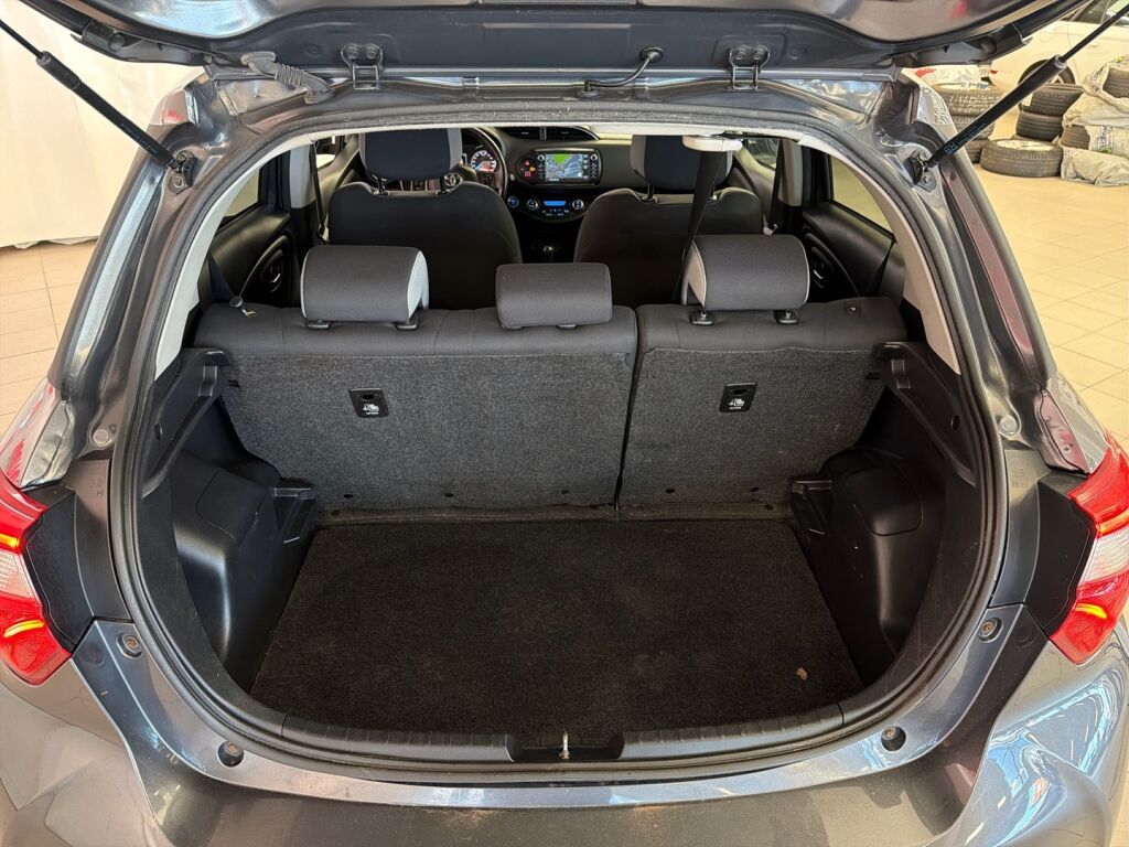 Toyota Yaris 2019 Harmaa
