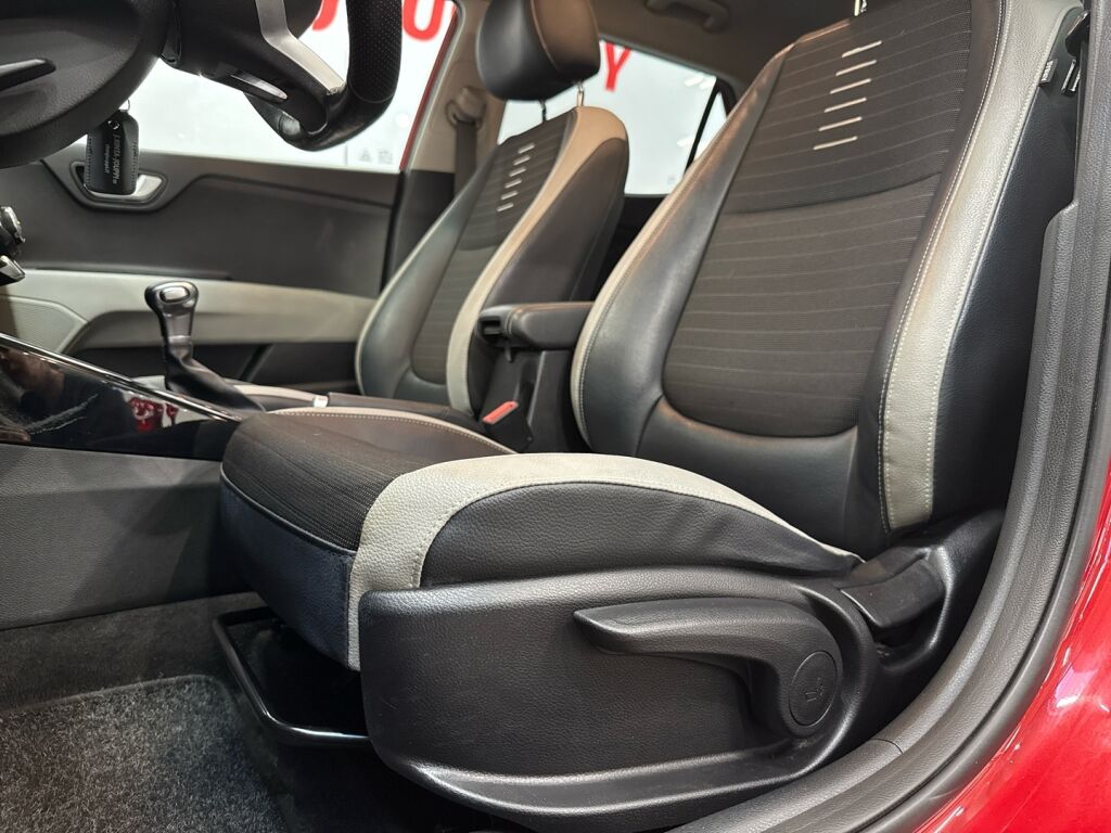 Kia Stonic 2019 Punainen