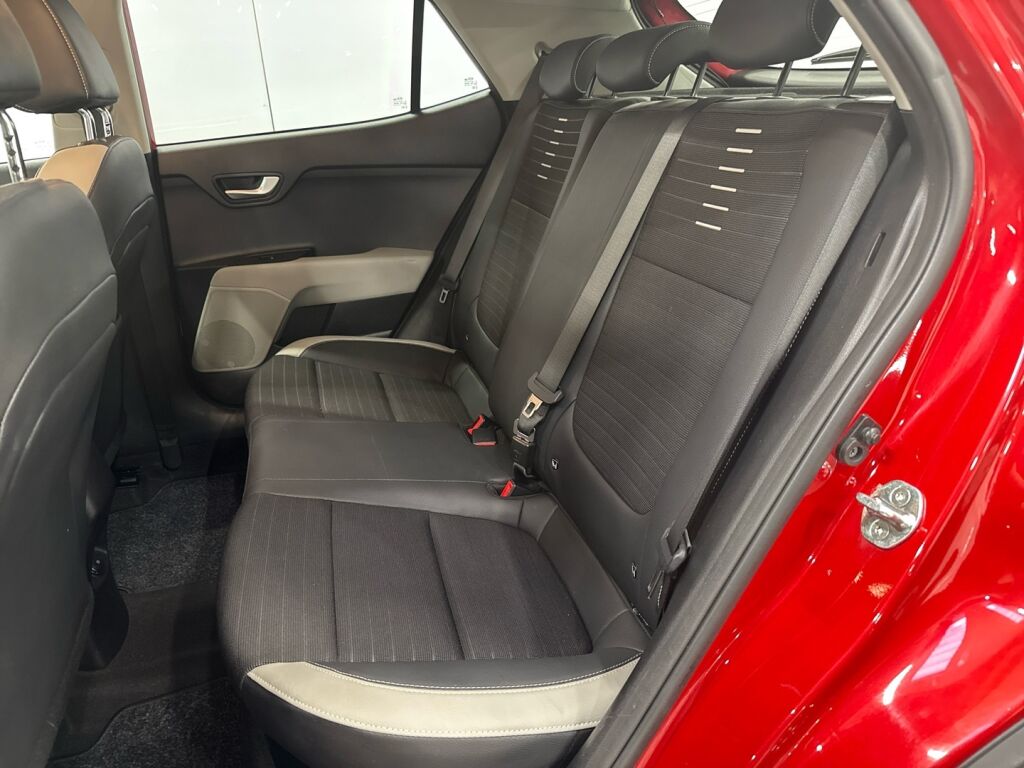 Kia Stonic 2019 Punainen