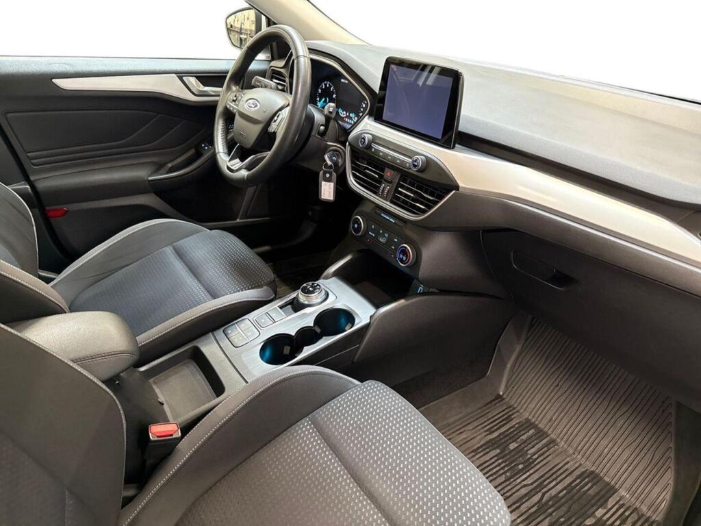 Ford Focus 2019 Valkoinen