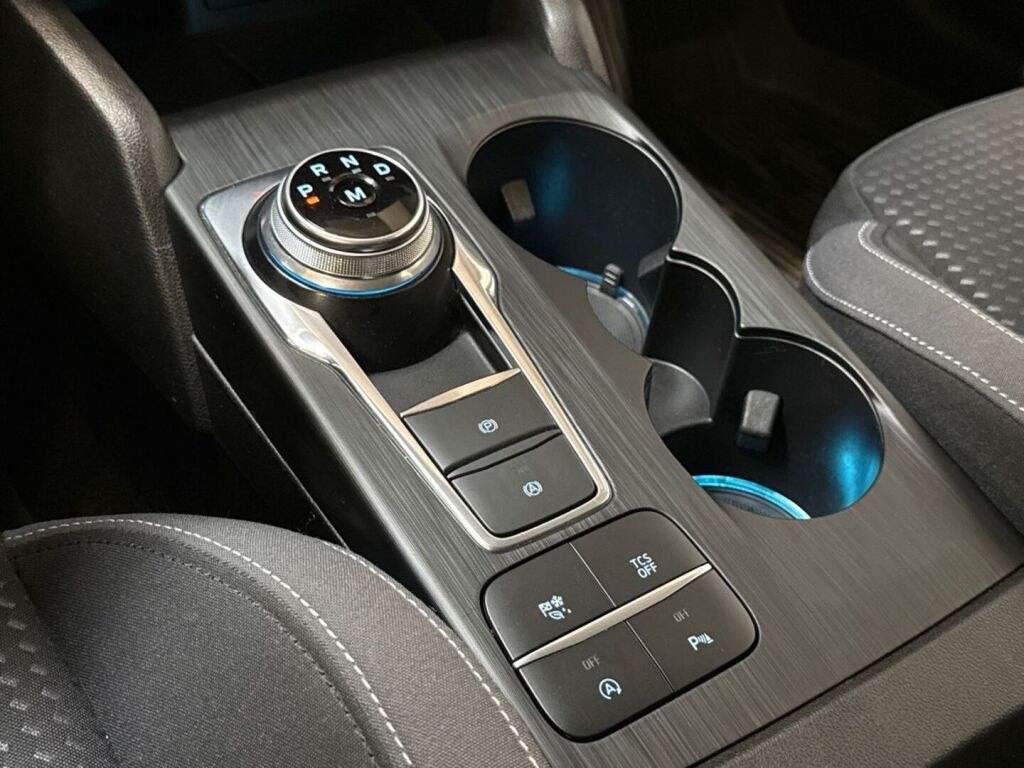 Ford Focus 2019 Valkoinen