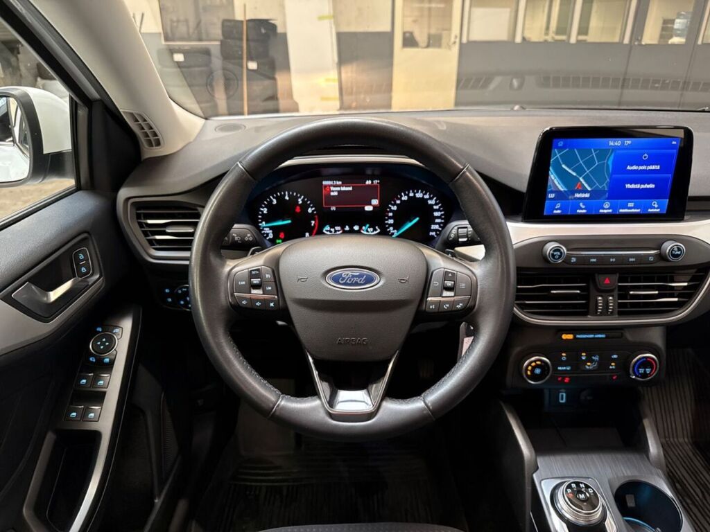 Ford Focus 2019 Valkoinen