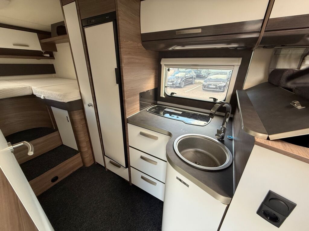 Knaus Live TI 700 2019 Valkoinen