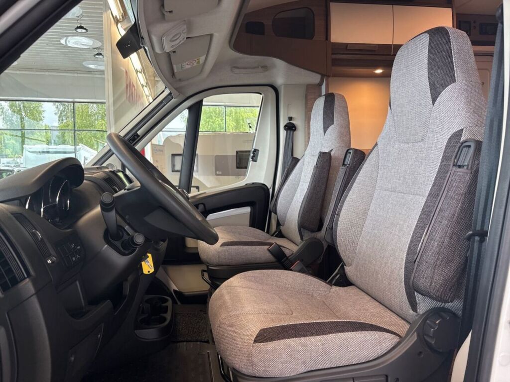 Knaus Live TI 700 2019 Valkoinen