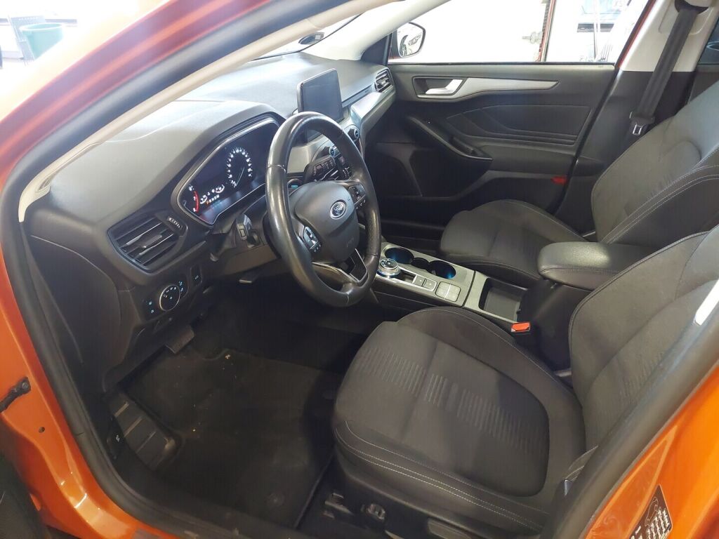 Ford Focus 2019 Punainen