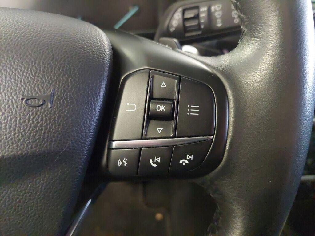 Ford Focus 2019 Punainen