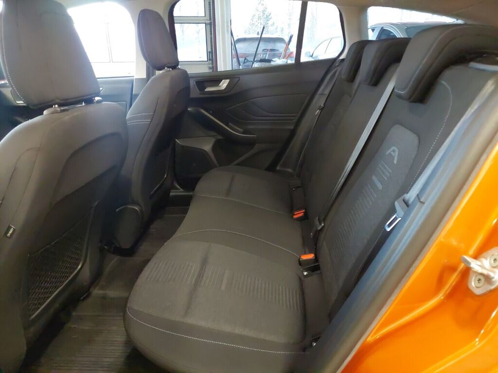 Ford Focus 2019 Punainen