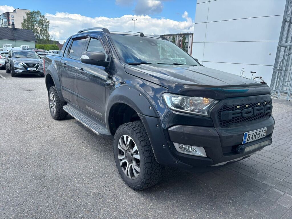 Ford Ranger 2016 Musta