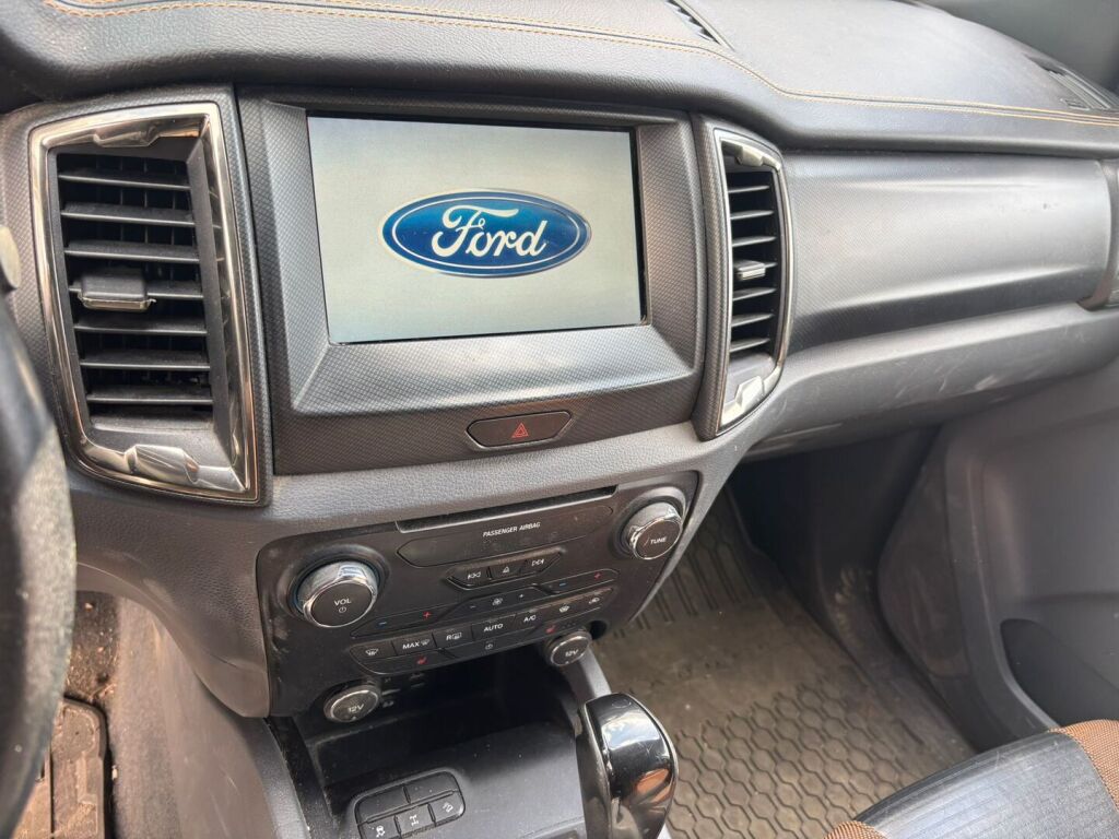 Ford Ranger 2016 Musta
