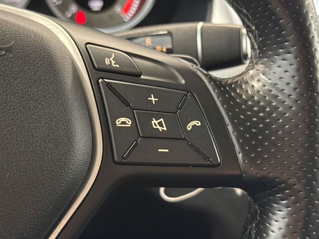 Mercedes-Benz E 2015 Valkoinen
