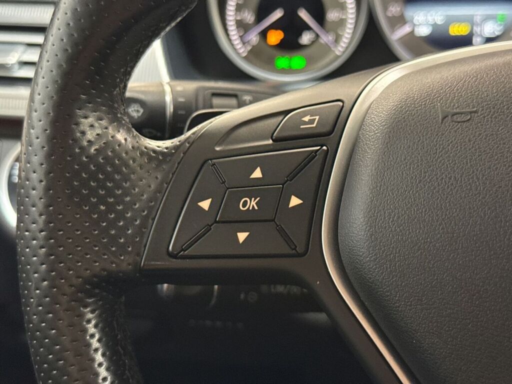 Mercedes-Benz E 2015 Valkoinen