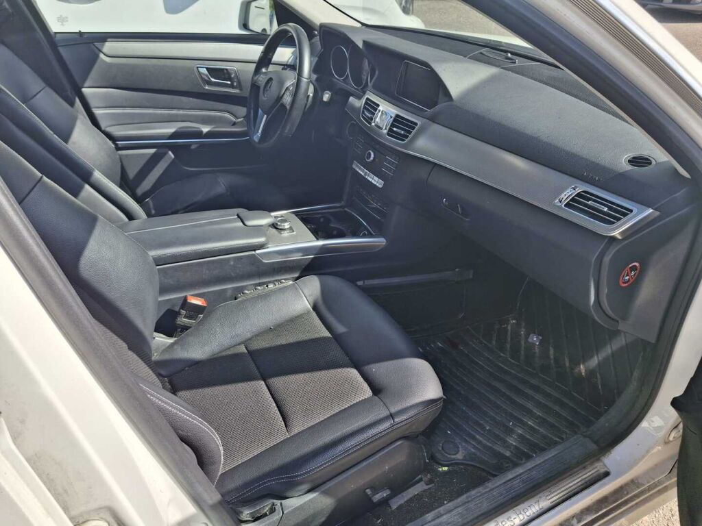 Mercedes-Benz E 2015 Valkoinen