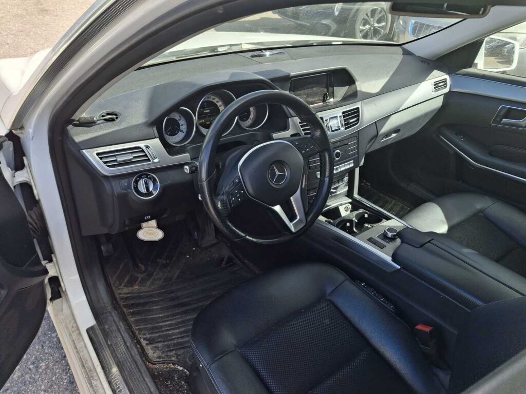 Mercedes-Benz E 2015 Valkoinen