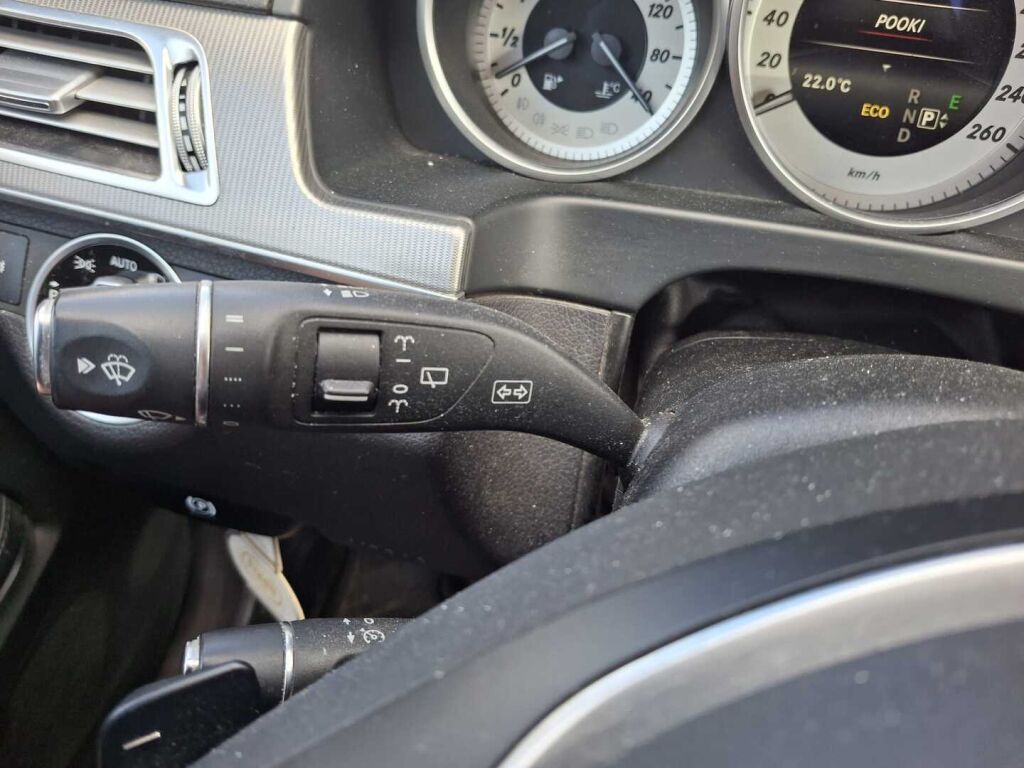 Mercedes-Benz E 2015 Valkoinen